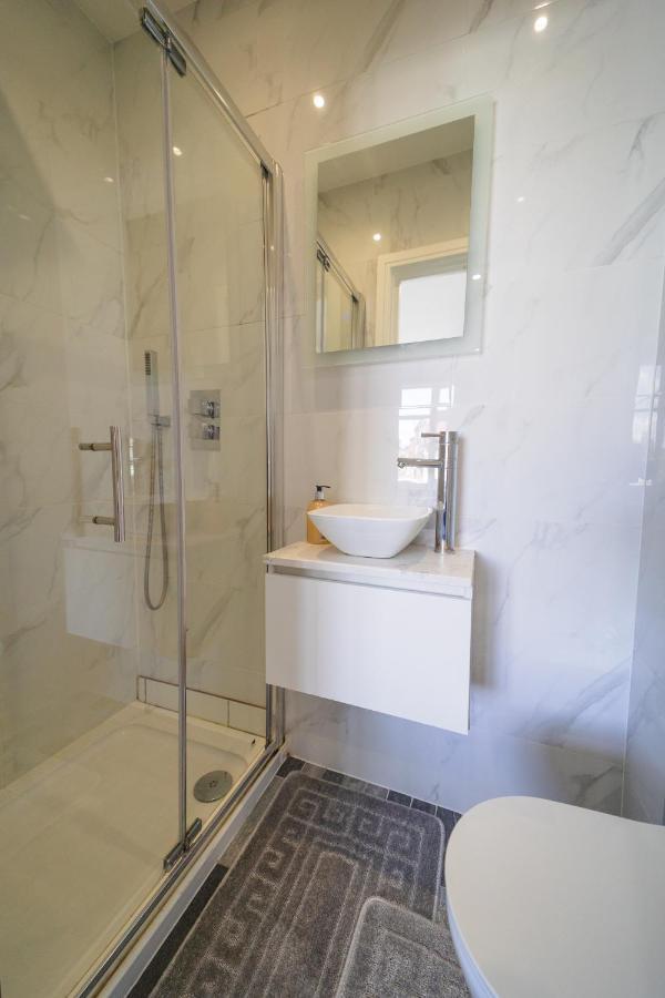 Star London Bell Lane 3-Bed Haven Appartement Hendon Buitenkant foto