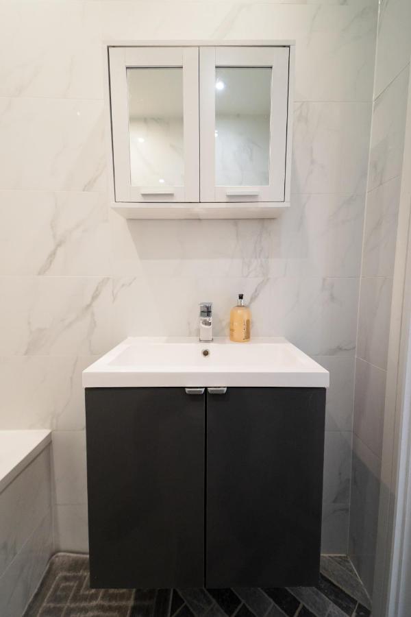 Star London Bell Lane 3-Bed Haven Appartement Hendon Buitenkant foto